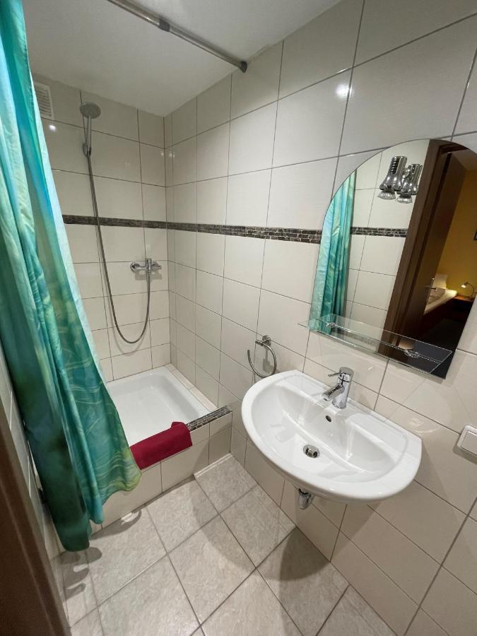 Double Room,1598492625:JPEG